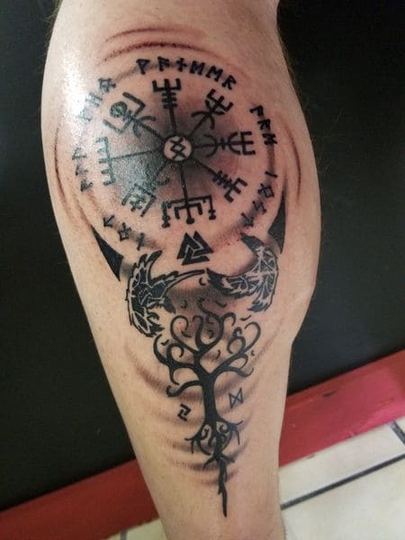 significado de tatuajes de brújulas vikingas